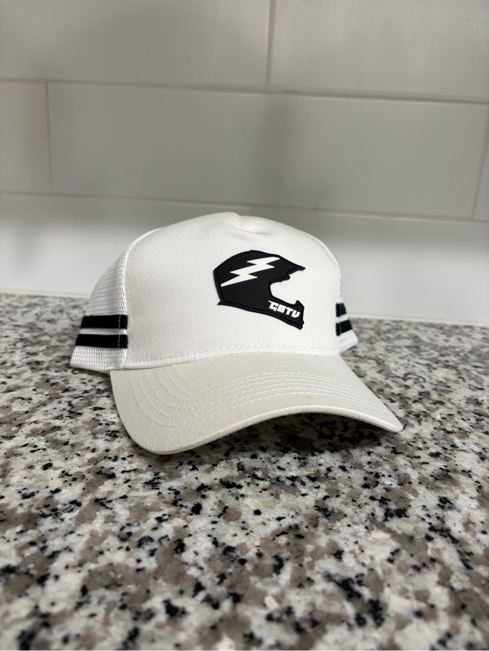 New Never Worn CB TV White Trucker Hat